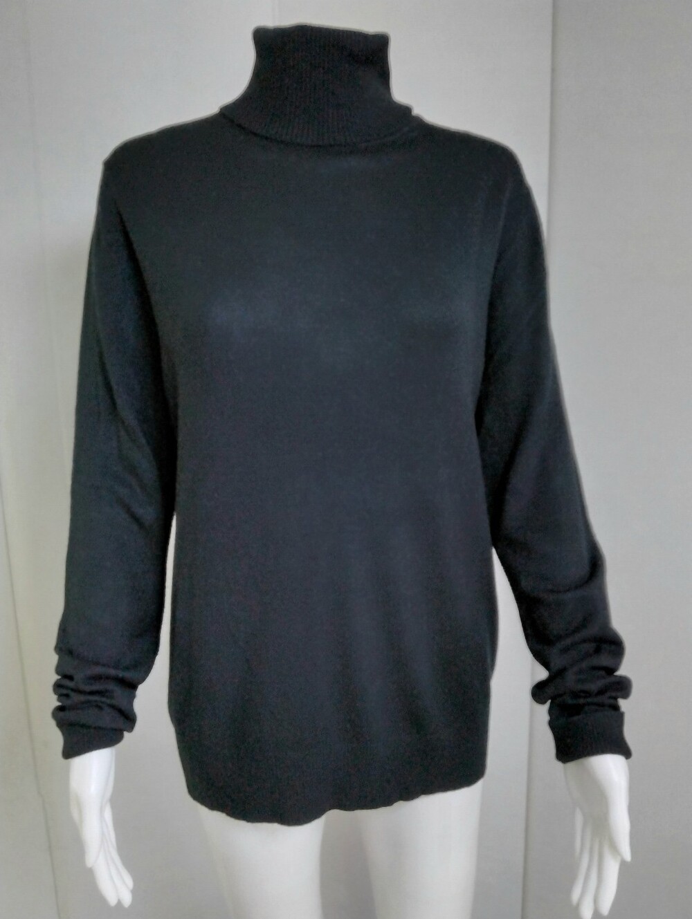 JOSEPH A Super Soft Black Turtleneck Minimalist Knit Sweater Sz LP - Vtg 90's